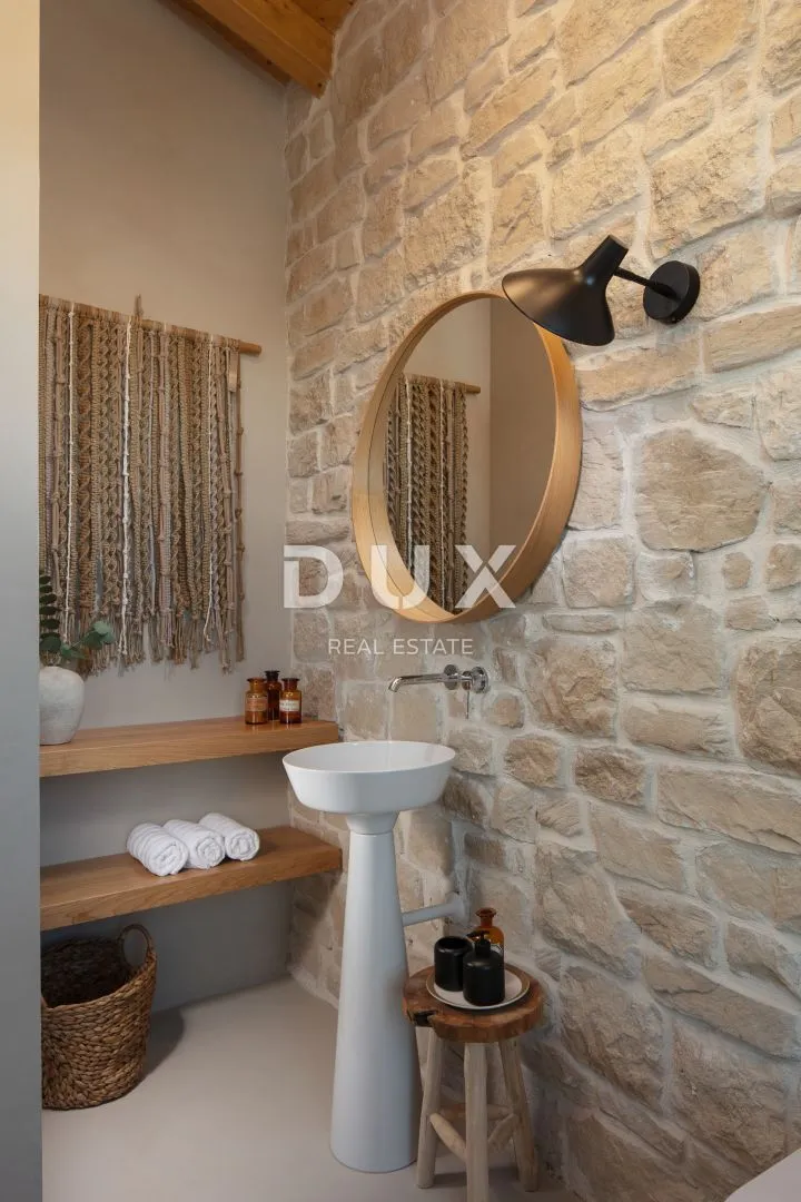 istra, tinjan - vrhunski opremljena vila s pet spavaćih soba i wellnessom - slika 17