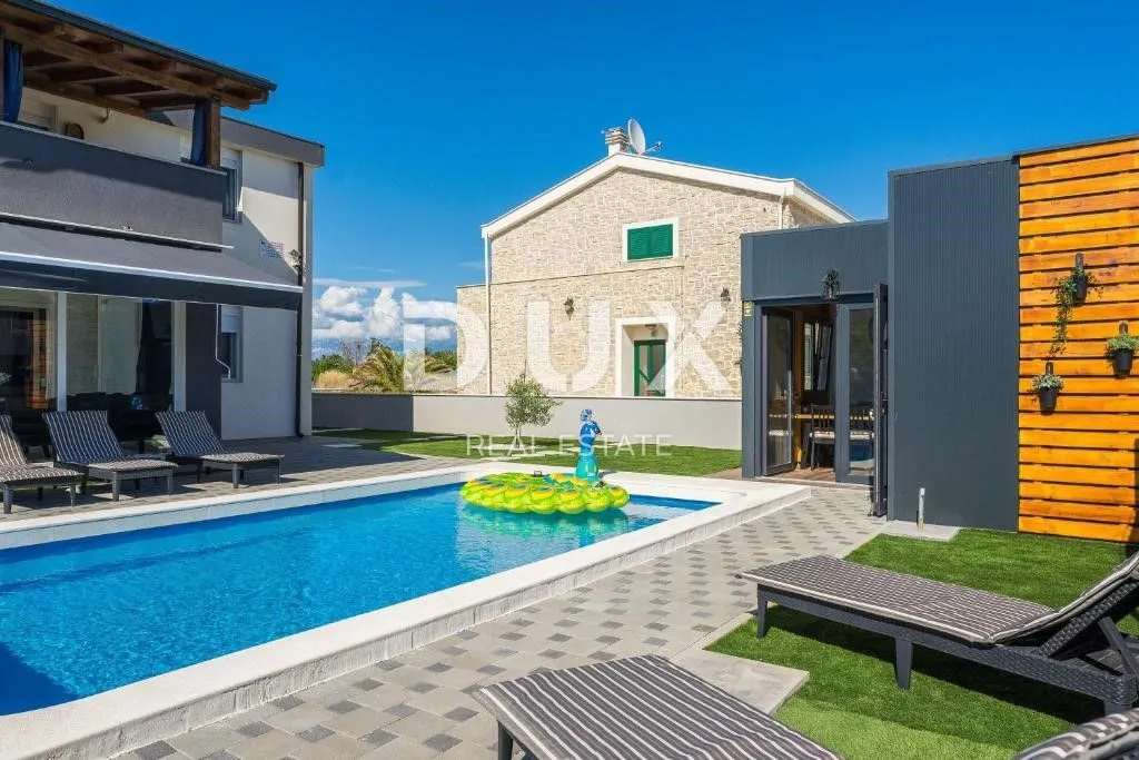 zadar, privlaka - vila s bazenom 200 metara od mora - slika 4