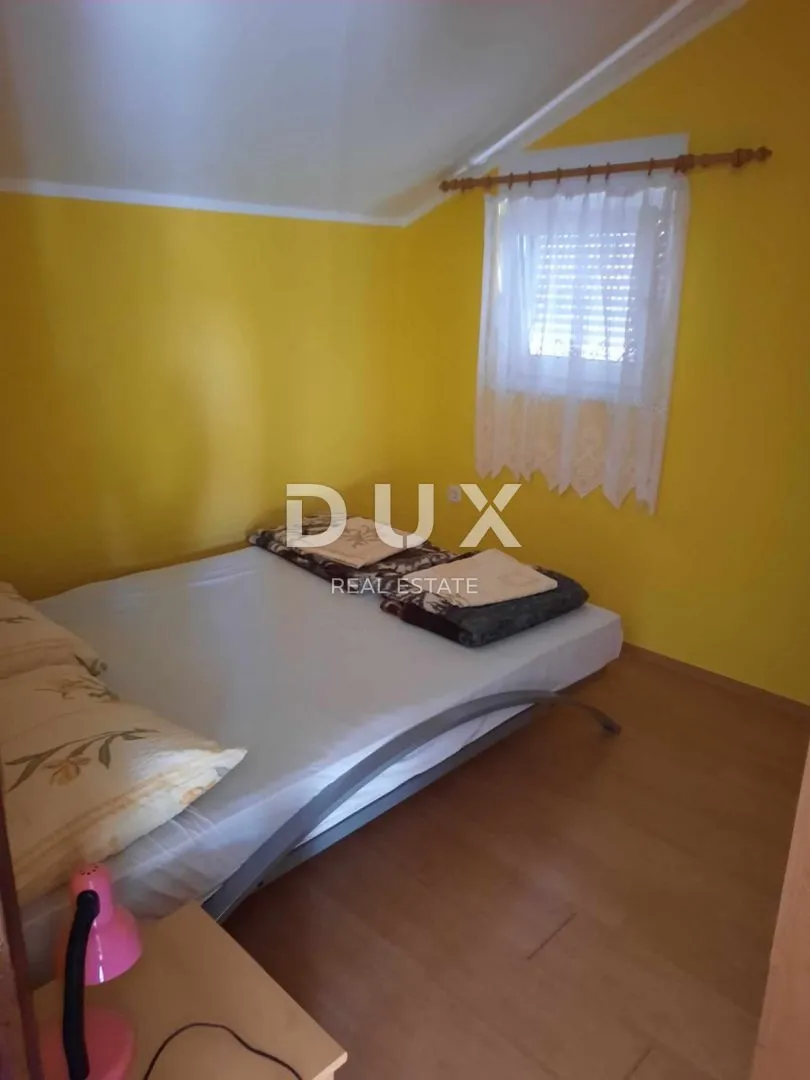 zadar, gornji karin - katnica s tri apartmana u blizini mora - slika 17