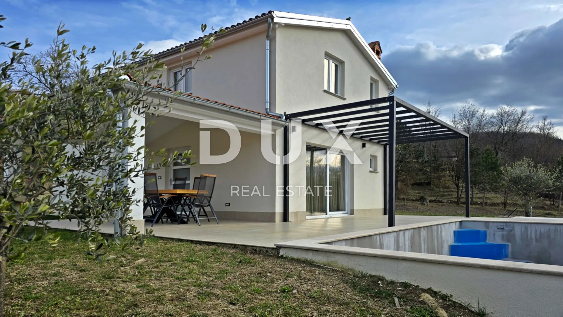 istra, cerovlje - kuća s bazenom - slika 3