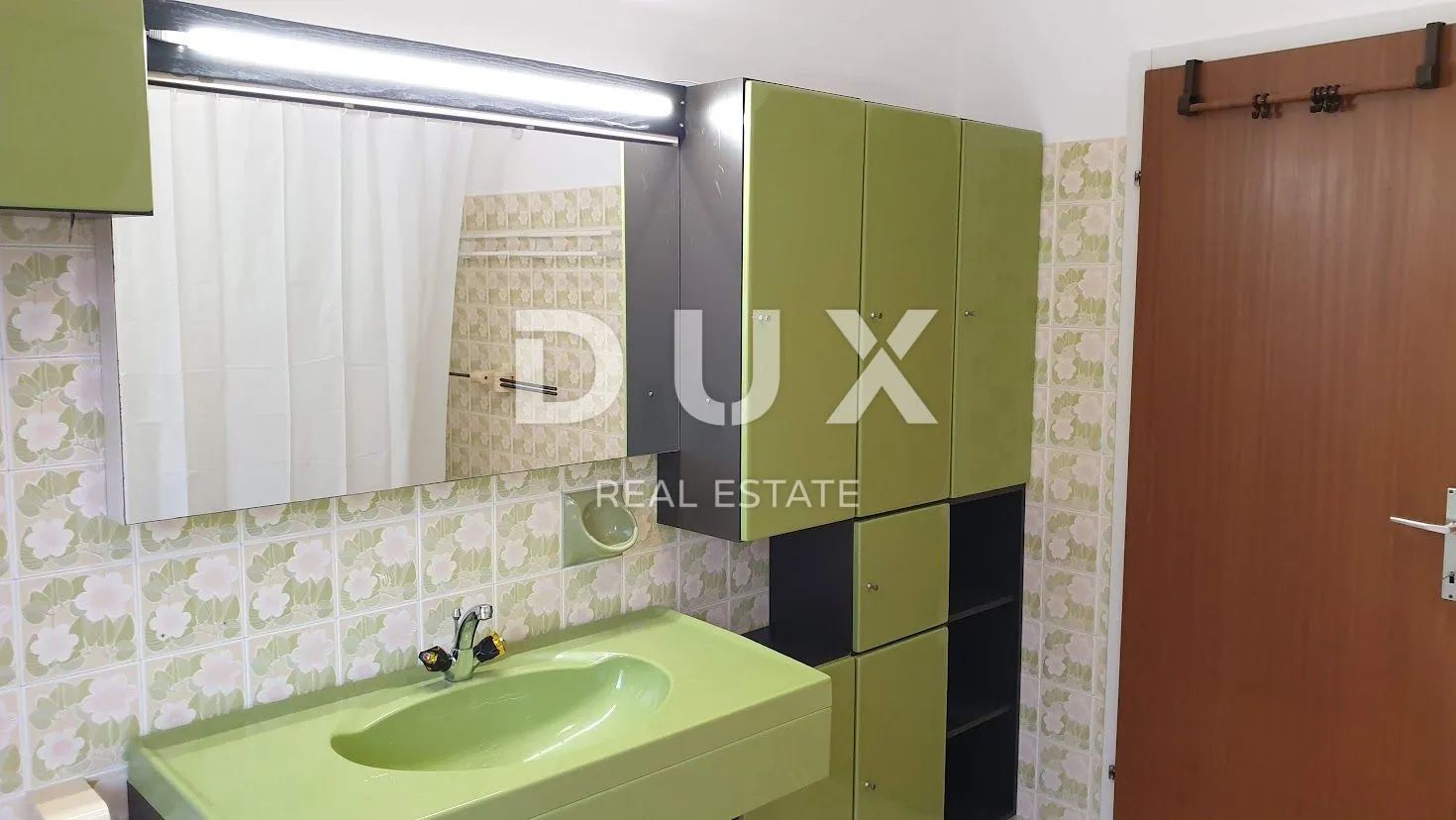 opatija, okolica- obiteljska kuća s dva stana na parceli od 1800 m2 - slika 16