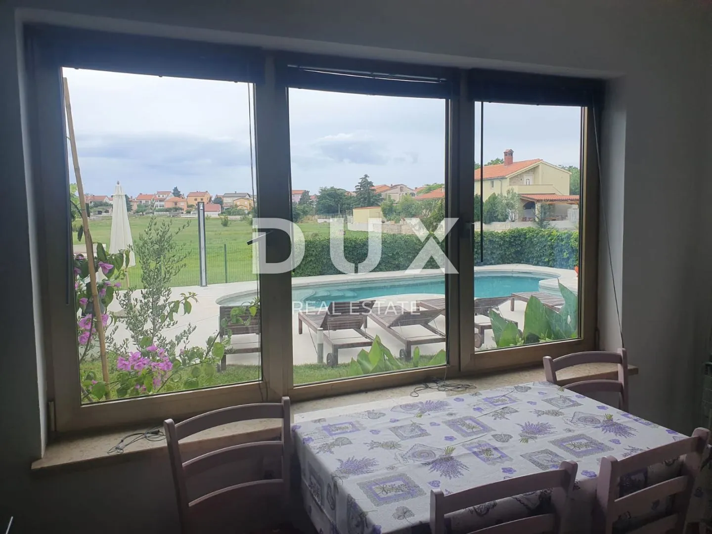 istra, valbandon - kuća sa 7 apartmana! - slika 40