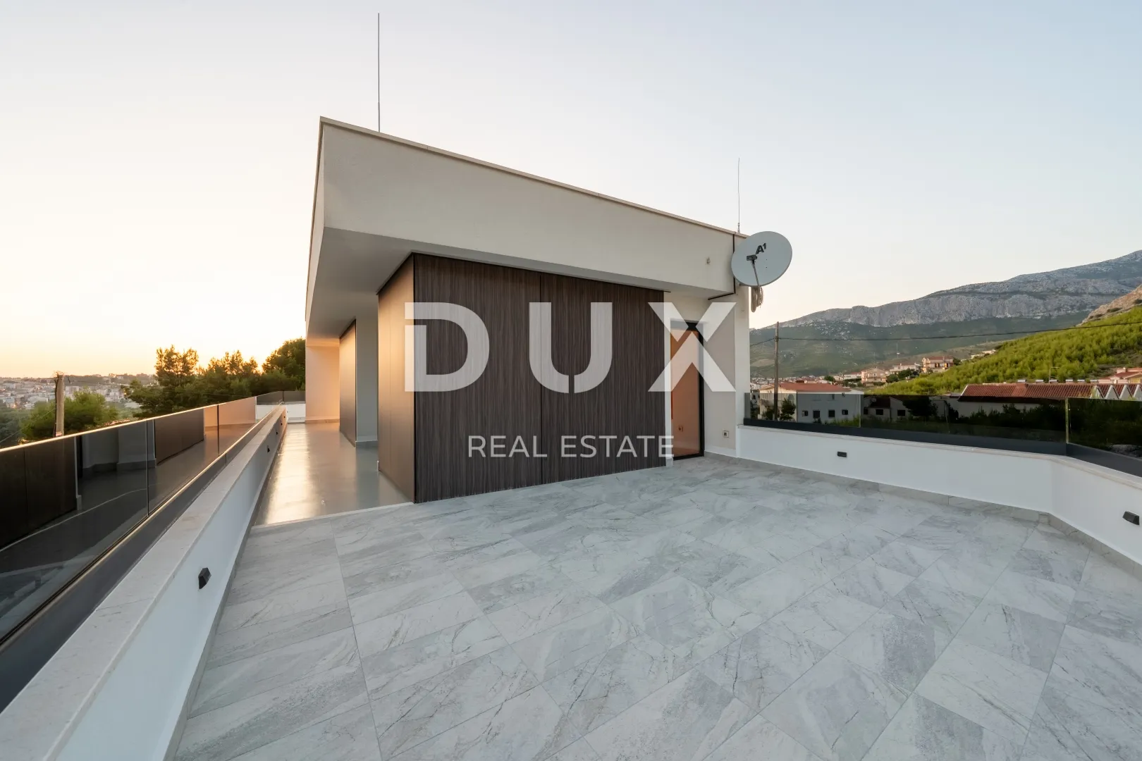 split, podstrana - luksuzna vila s prekrasnim pogledom - slika 52