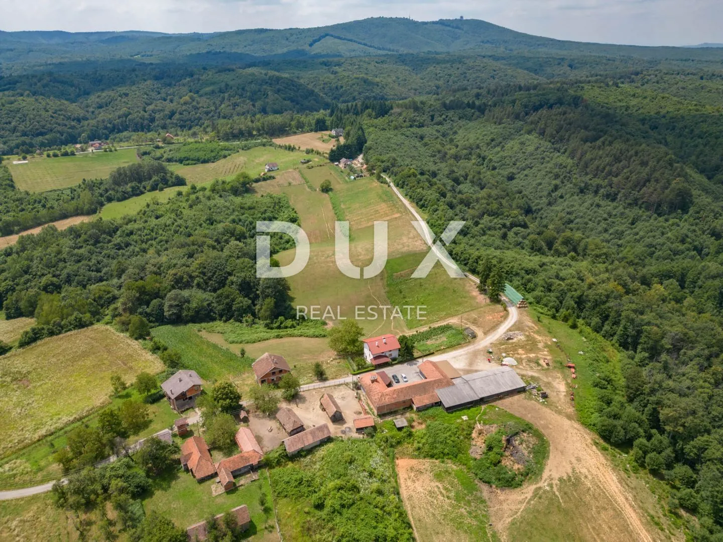 VRGINMOST, BLATUŠA - Veliko imanje, farma s mehanizacijom i životinjama! 40 hektara zemljišta! - Blatuša, Gvozd