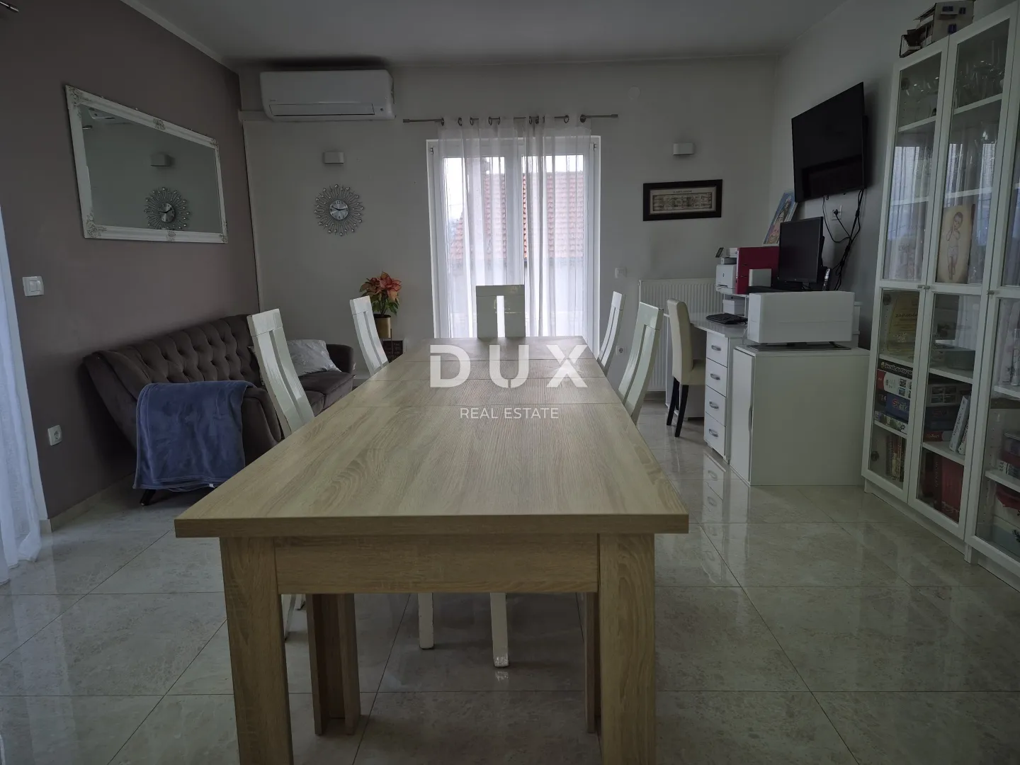 zadar, zemunik - prilika! renovirana obiteljska kuća - slika 17