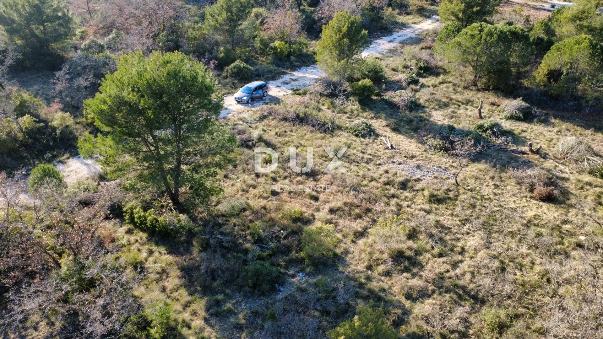 zadar, crno – pravilna parcela 740 m² s pristupnim putem! - slika 5
