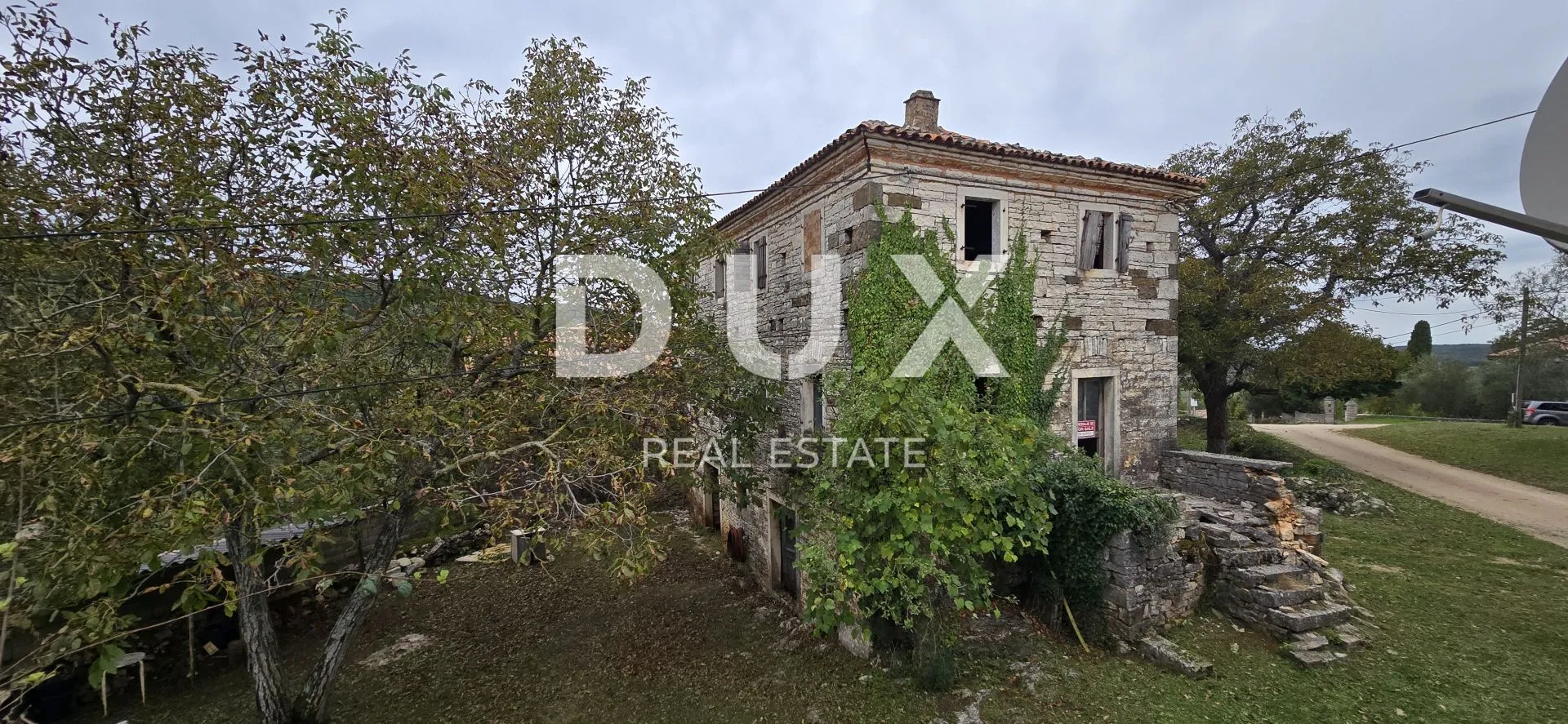 istra, oprtalj - imanje od dvije kuće s pripadajućom okućnicom na ugodnoj lokaciji, prilika! - slika 30
