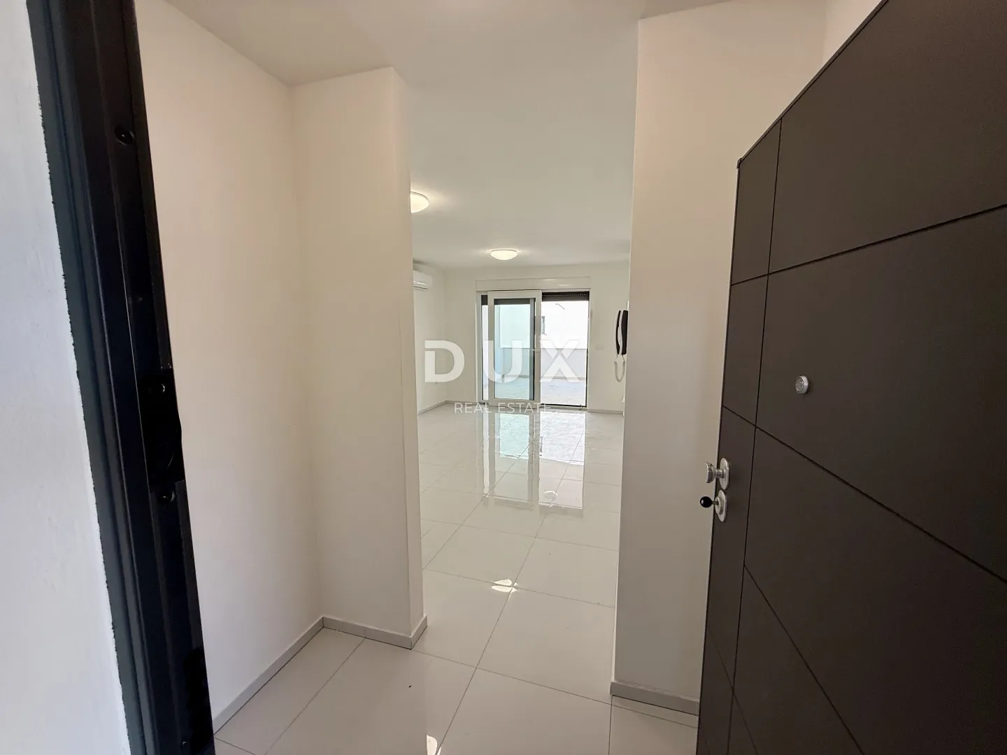 kvarner, novi vinodolski, dvosobni stan, 67 m2, novogradnja, terasa s pogledom - slika 2