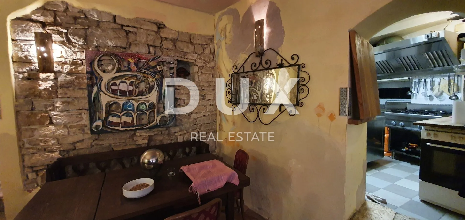 istra, bale - kamena bajka u srcu grada, 5 apartmana i poslovni prostor - slika 53