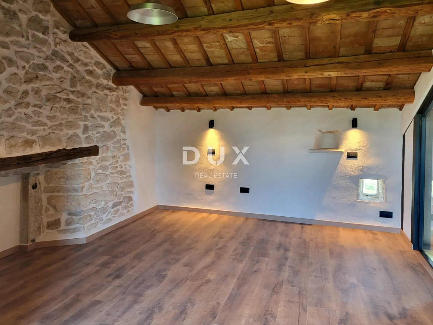 istra, labin - adaptirana kamena ljepotica - slika 15