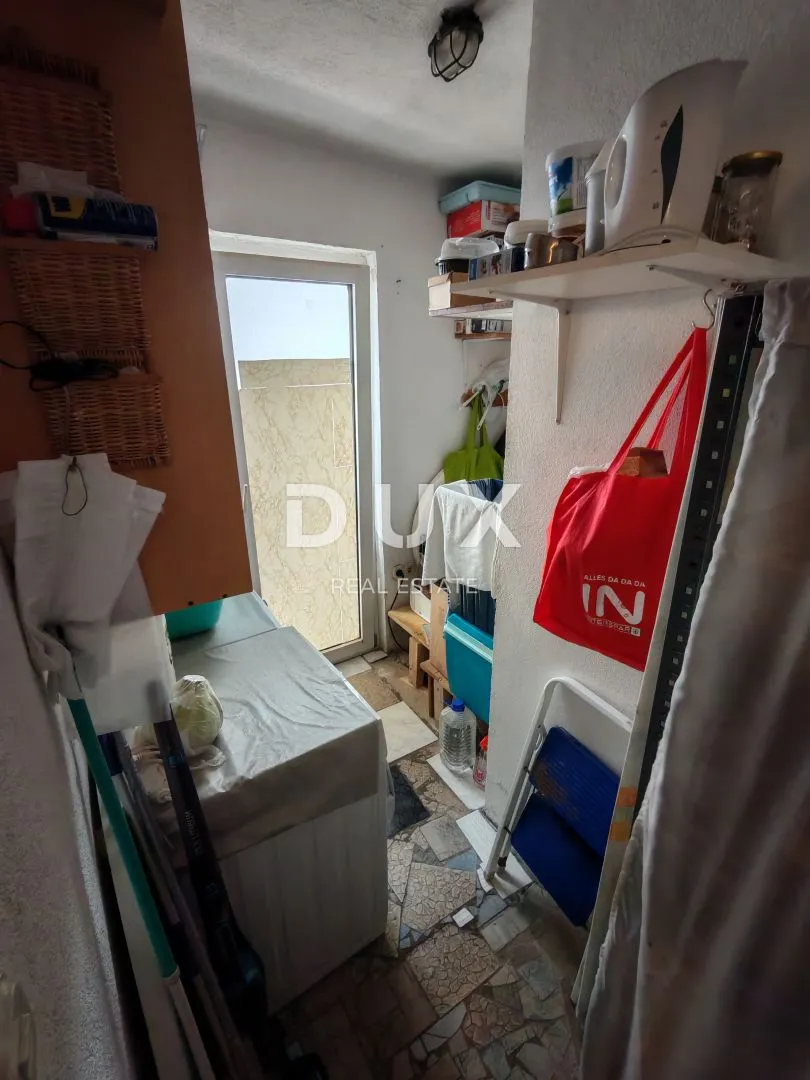 zadar, vir - kuća s čak 5 apartmana! 3 minute hoda udaljena od dviju plaža! - slika 13