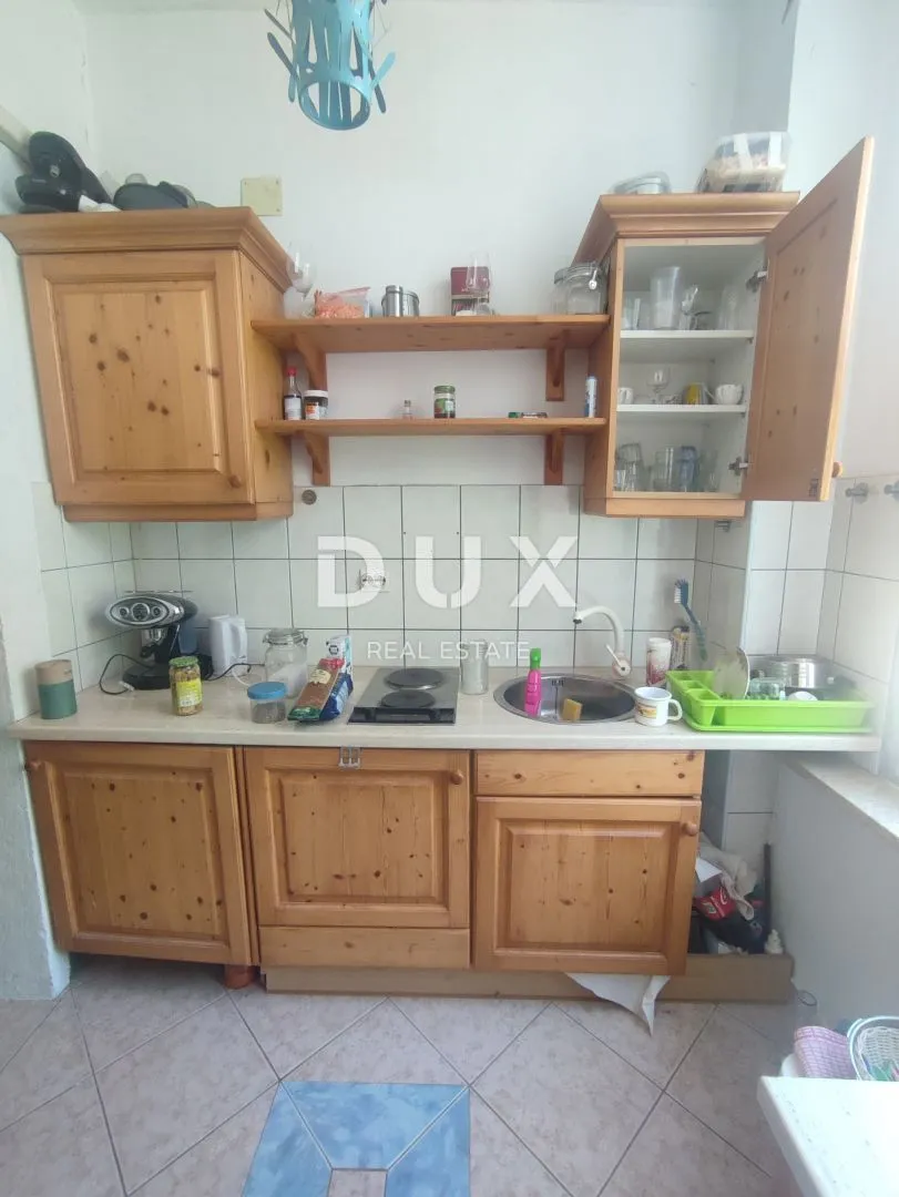 istra, pula - kvalitetan stan u centru grada - slika 6