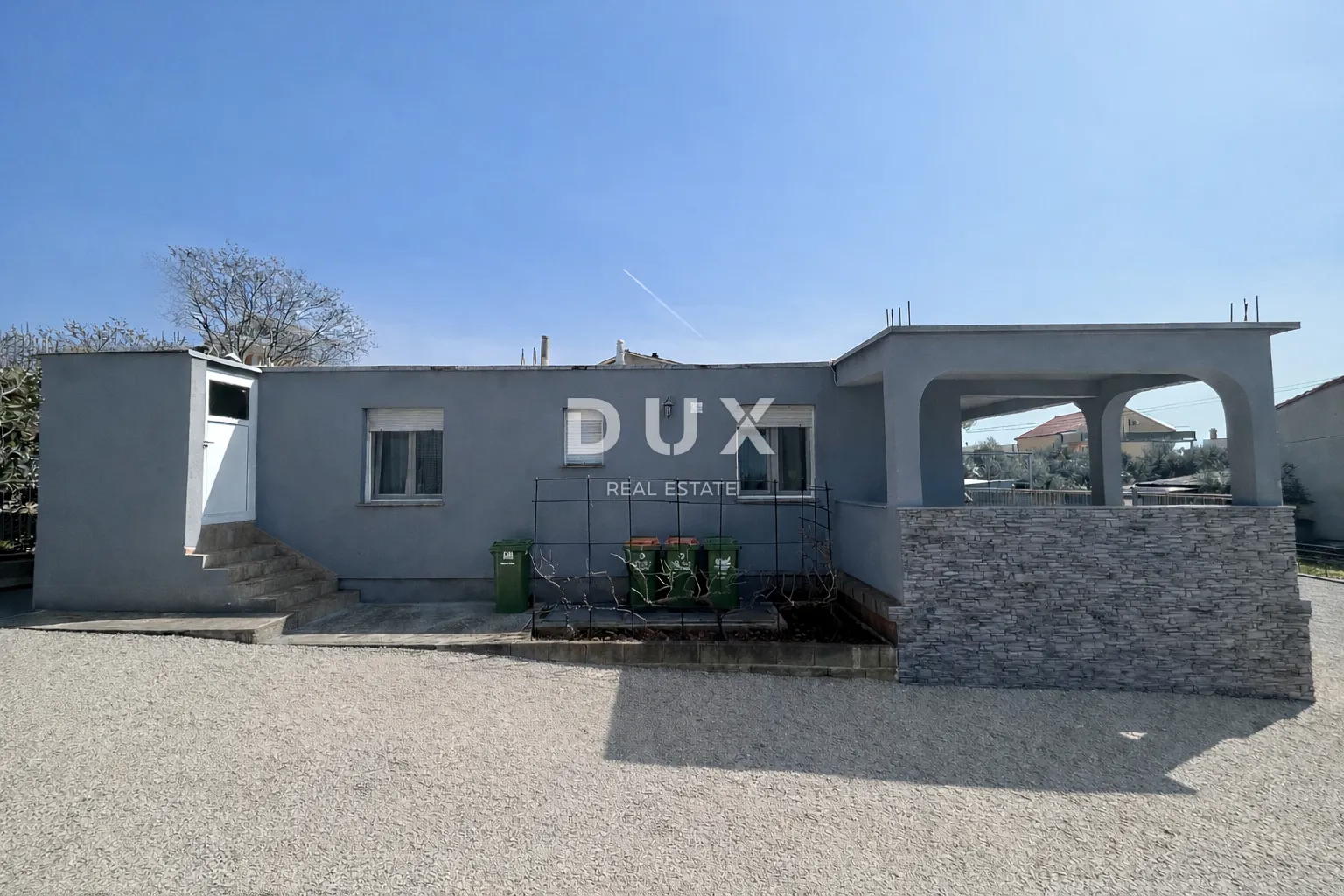 šibenik, vodice – 3 sj + mogućnost 6, parcela 920 m² - slika 2