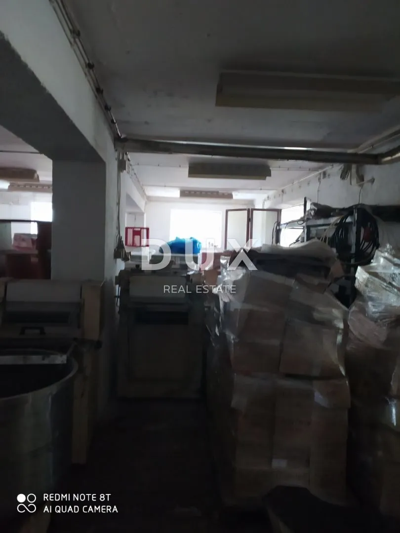 viškovo- veliko gospodarsko imanje, tri stambene jedinice, poslovni prostor, gospodarske zgrade, vinski podrum, velika okućnica - slika 9