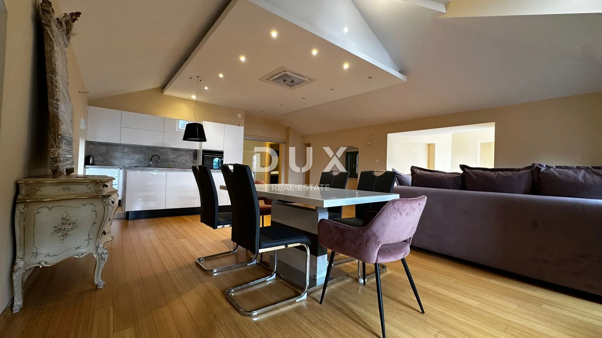 opatija - stan 185m2 sa pogledom na more - slika 26