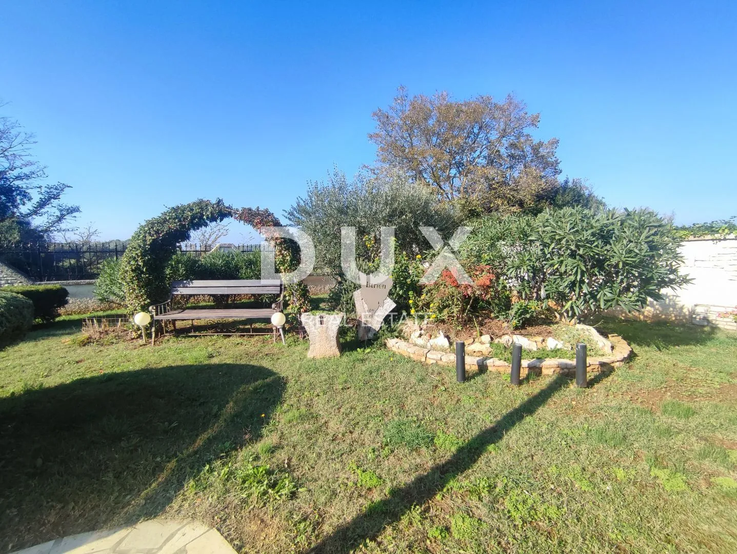 istra, pula, veli vrh - impozantna obiteljska vila nadomak grada - slika 29