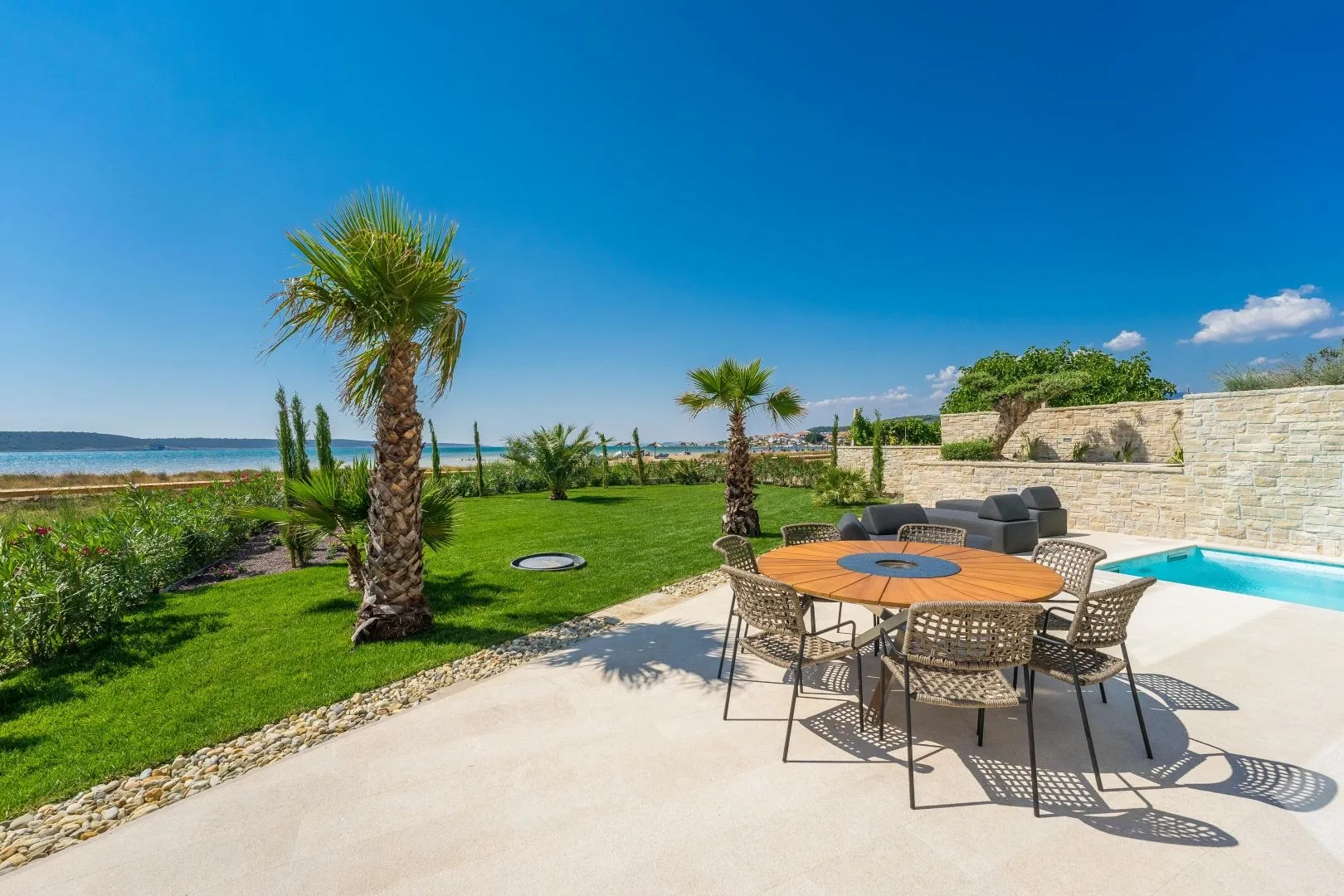 zadar, ljubač - luksuzna vila 1. red do mora - slika 36