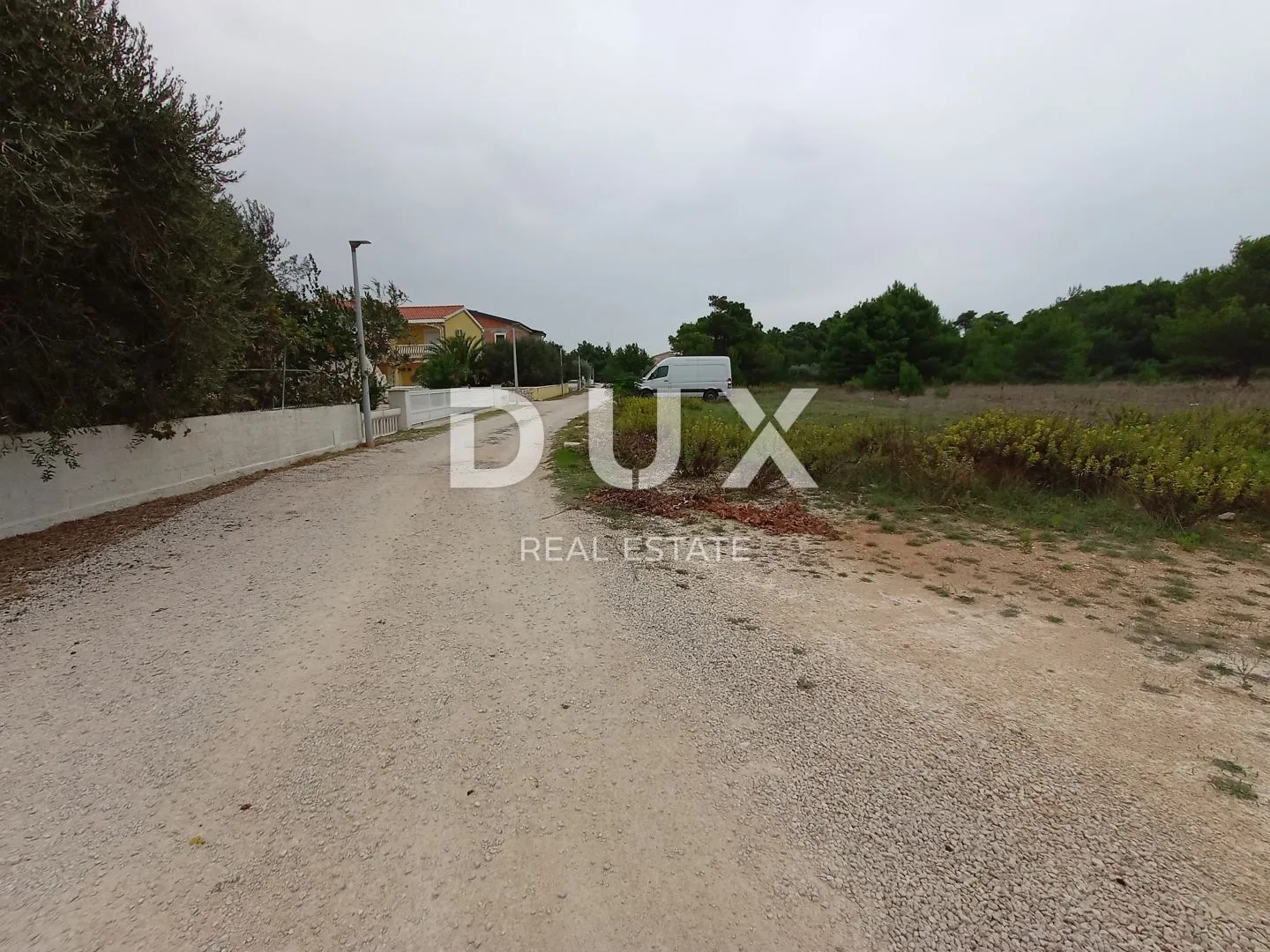 otok vir - građevinsko zemljište u centru - slika 4