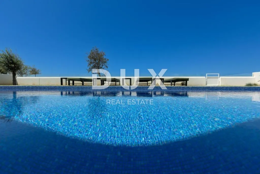 zadar, zaton - vila uz plažu - slika 1