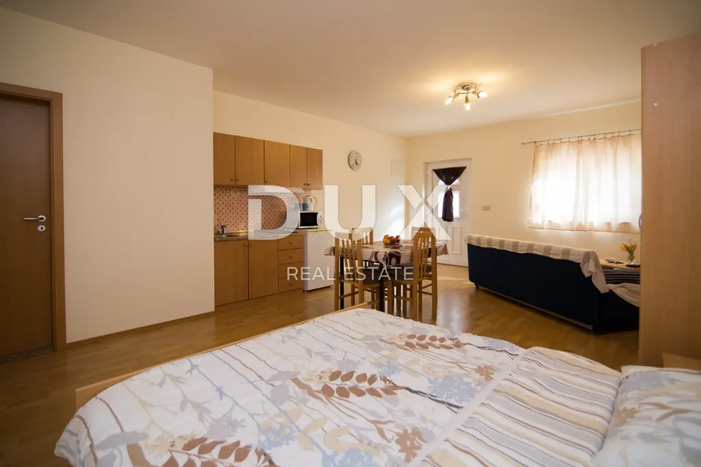 biograd na moru - ekskluzivna prilika – kuća s 4 apartmana i prostranim stanom – centar! - slika 5