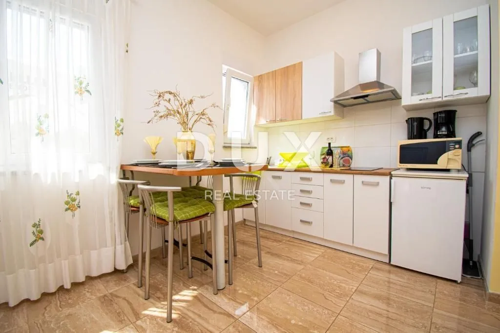 istra, pula prekrasna apartmanska kuća! - slika 26