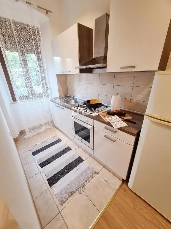 istra, pula - jednosobni stan u centru pule - slika 10