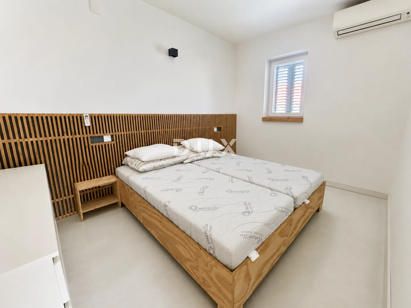 dalmacija, vodice – privatni mini resort s 4 apartmana i bazenom, 300 m od centra - slika 53