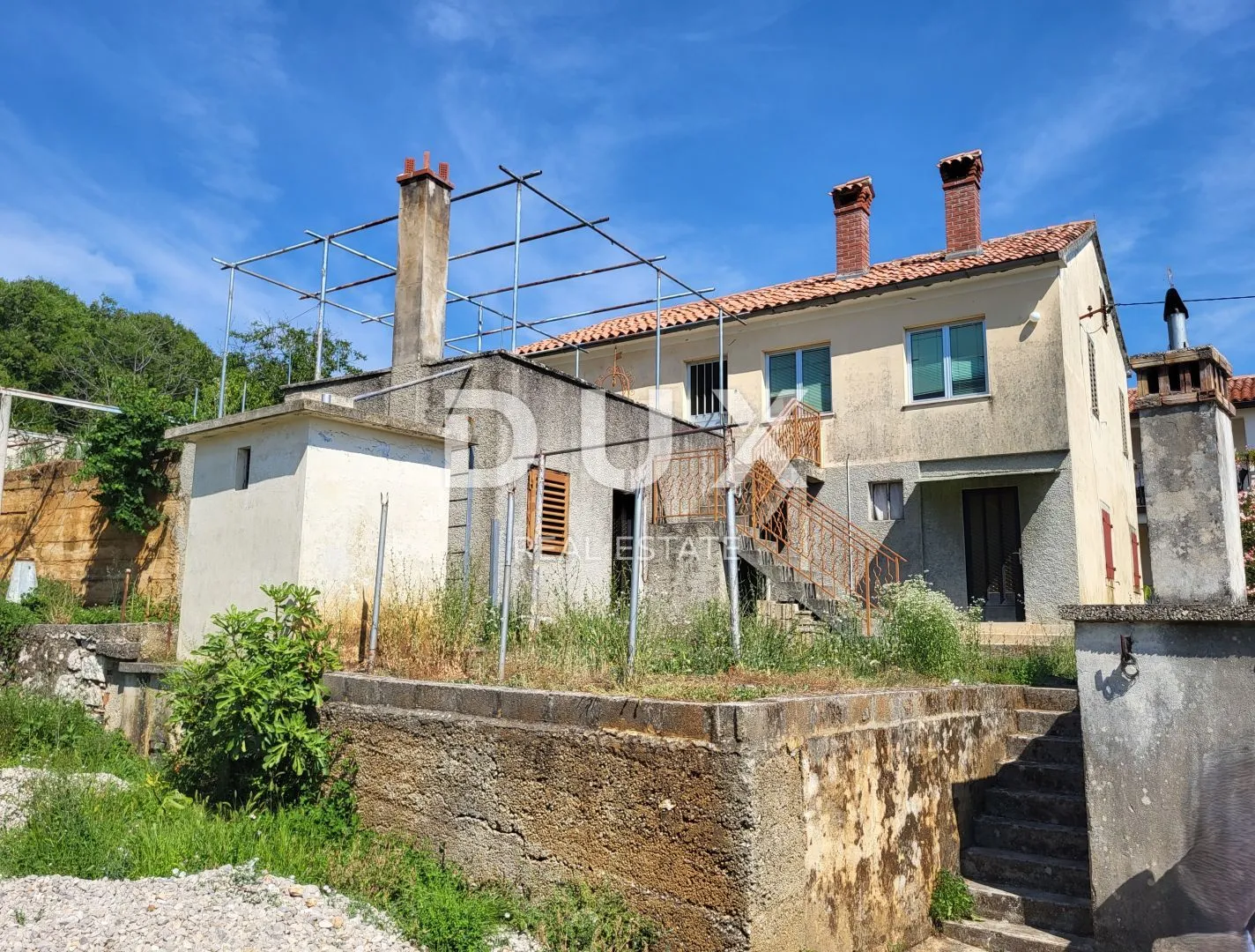 istra, labin - samostojeća kuća za adaptaciju s pogledom na more - slika 1
