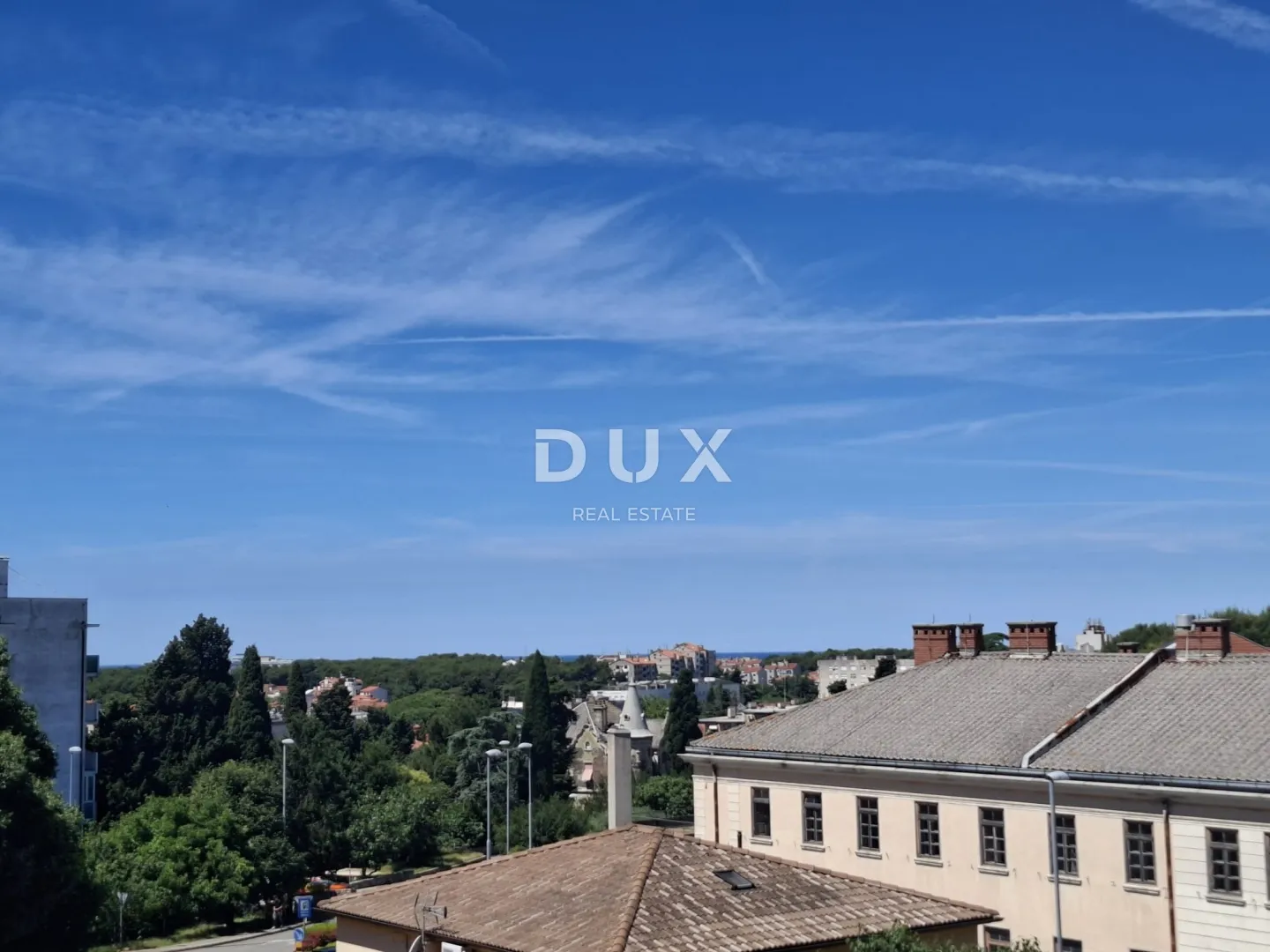 istra, pula - potpuno renoviran stan 52 m² s velikim spremištem - slika 20