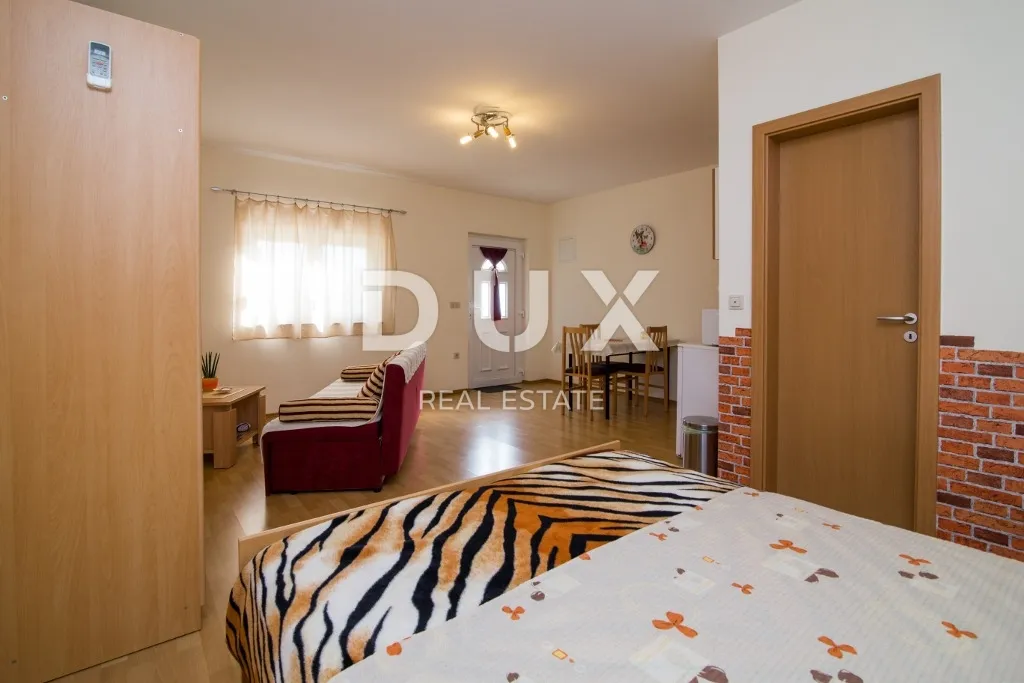 biograd na moru - ekskluzivna prilika – kuća s 4 apartmana i prostranim stanom – centar! - slika 12