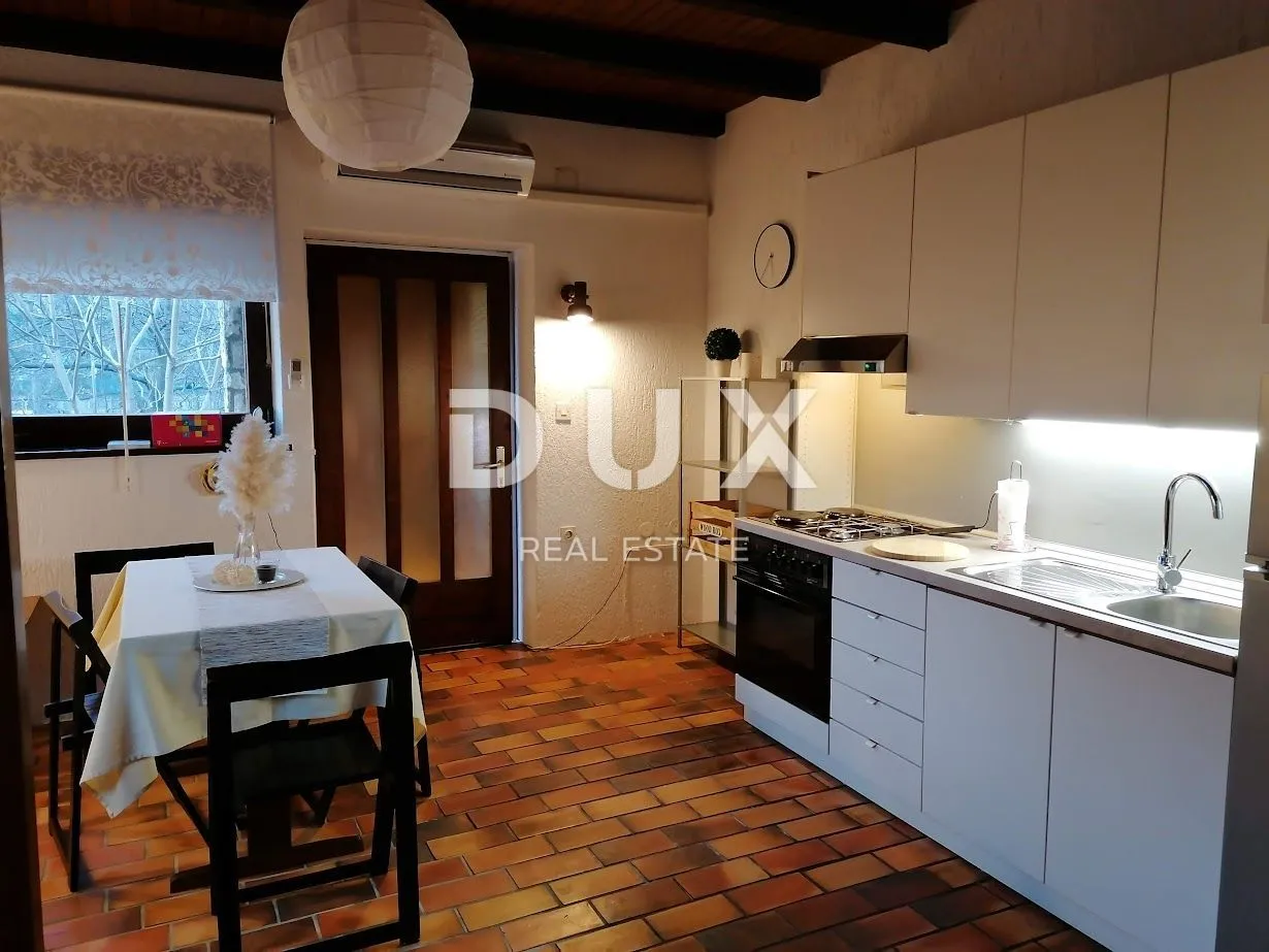 opatija, okolica- obiteljska kuća s dva stana na parceli od 1800 m2 - slika 30