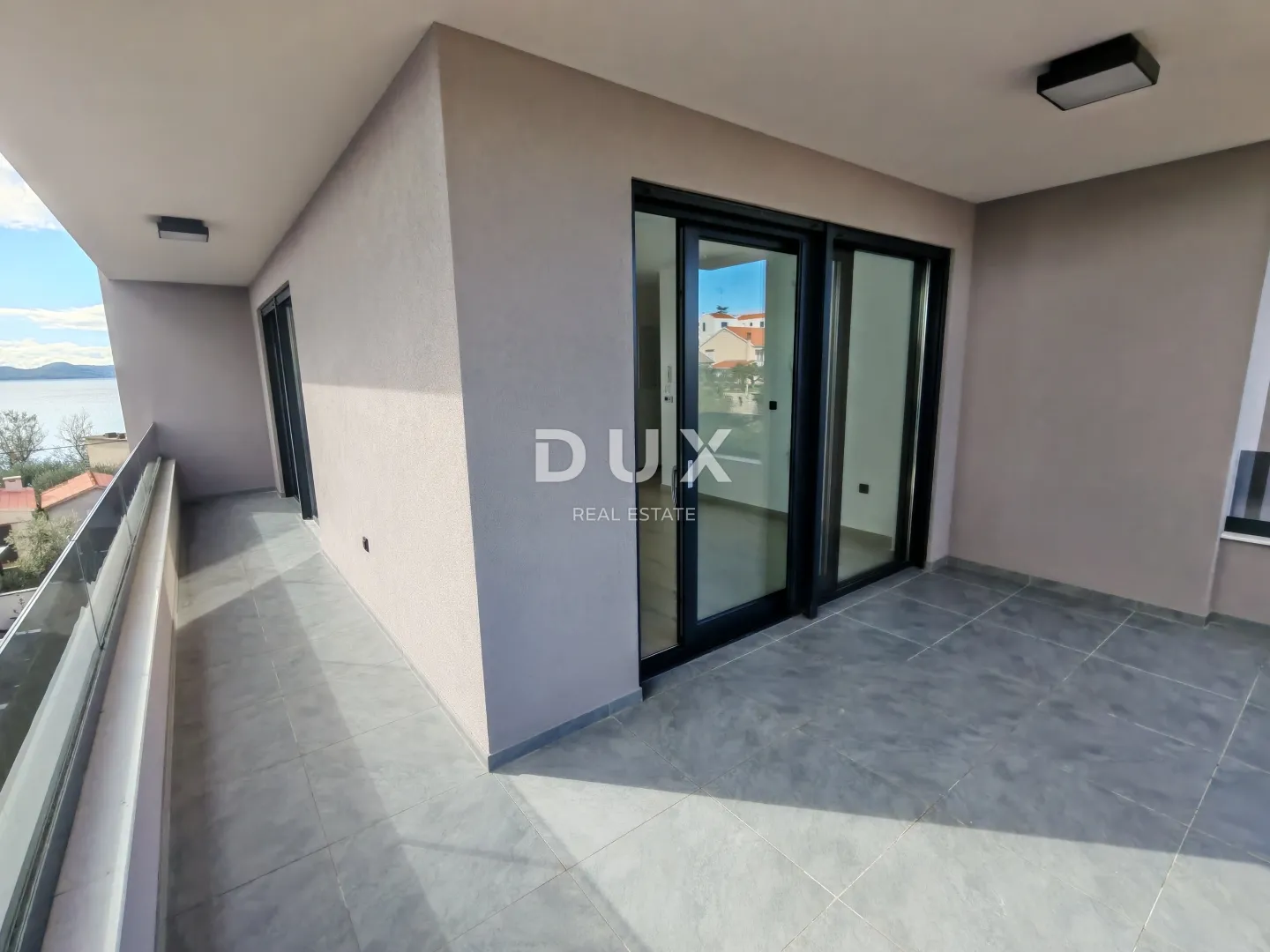 zadar, diklo - vrhunski penthouse s pogledom na more samo 50 metara od plaže! s7 - slika 29