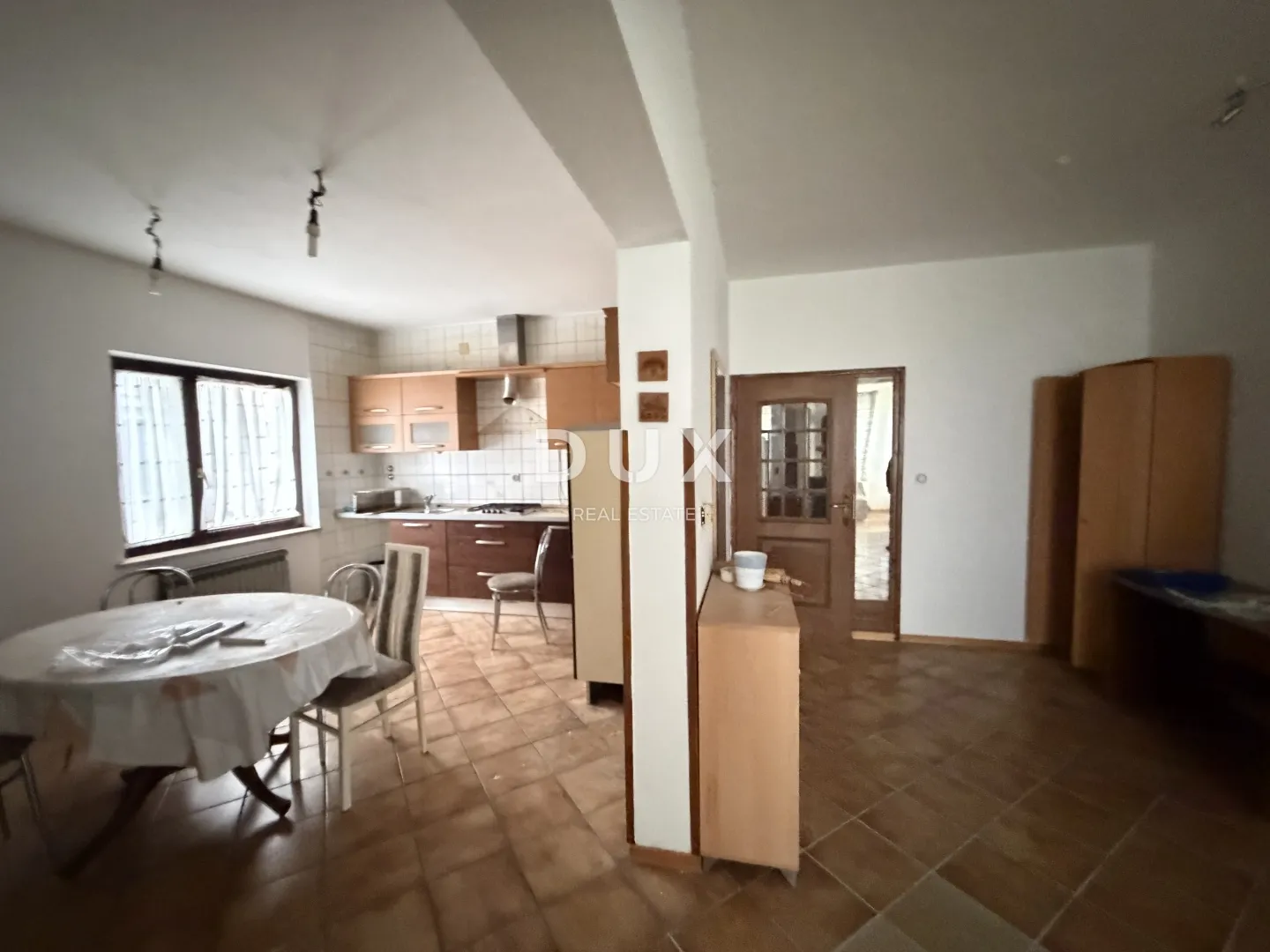 zadar,plovanija – fleksibilan poslovni prostor 200 m² - slika 2