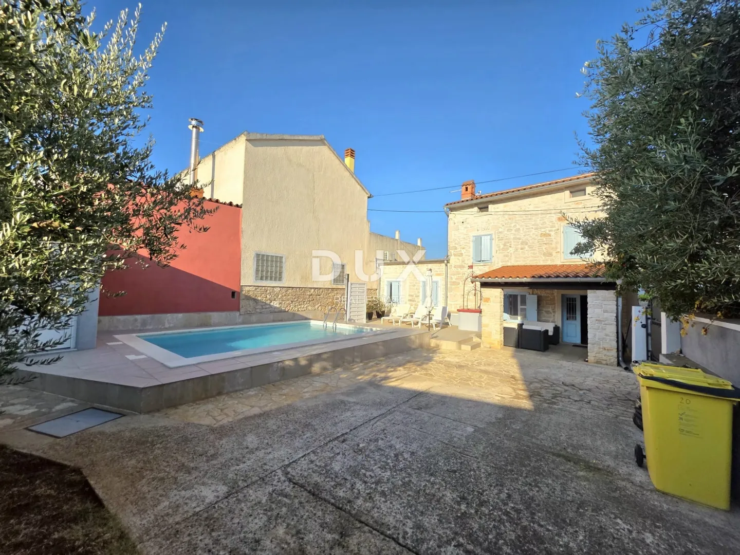 istra, peruški, kamena kuća, 150 m2, bazen - slika 3