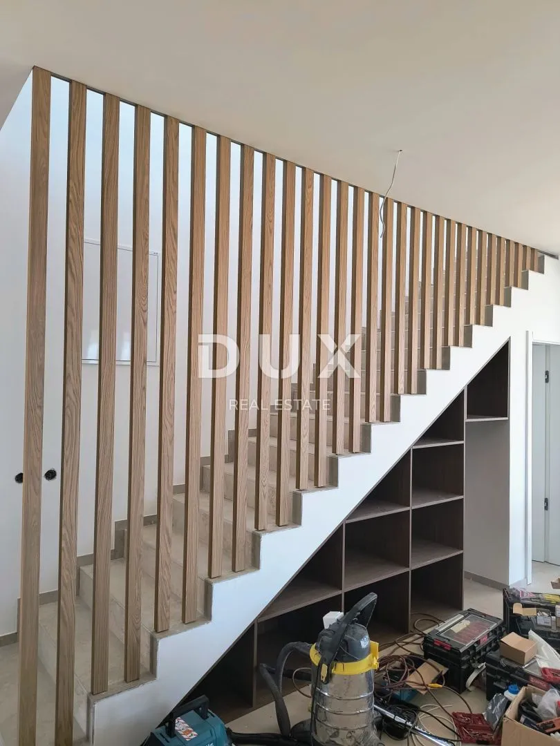 otok pag, kolan - vila 200m2 s bazenom + okoliš 400m2 - slika 8