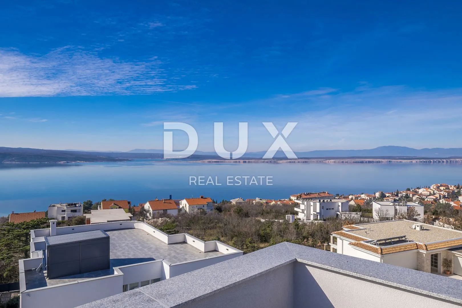 crikvenica - prostrana vila s panoramskim pogledom na more! - slika 25