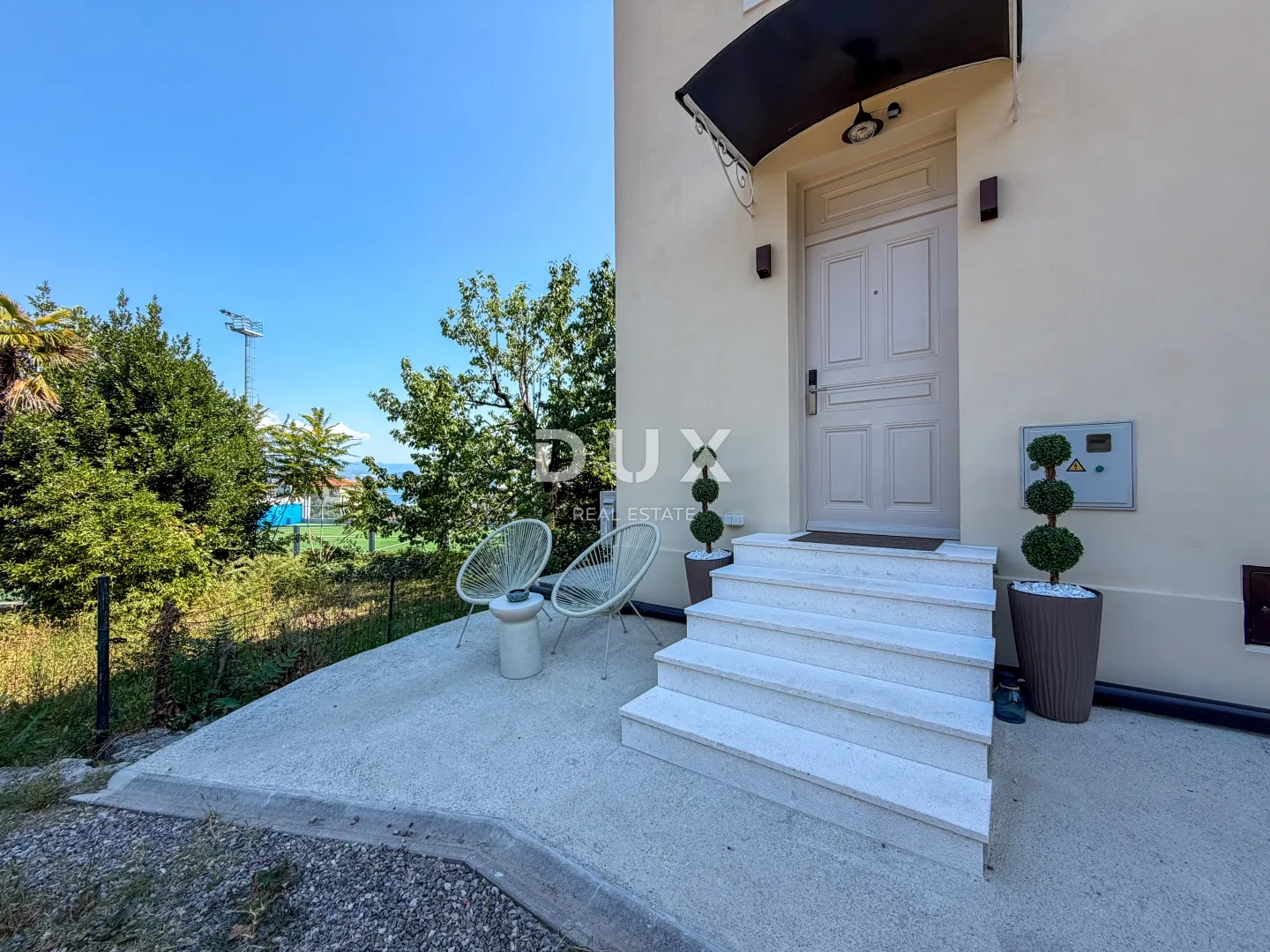 opatija, centar, dvosobni stan, najam, 51m2, 300m od mora - slika 2