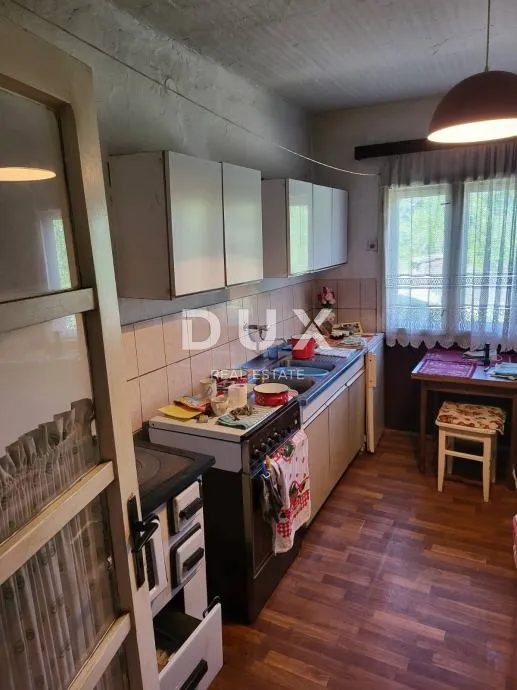 gorski kotar, vrbovsko, kuća s velikom okućnicom - slika 20