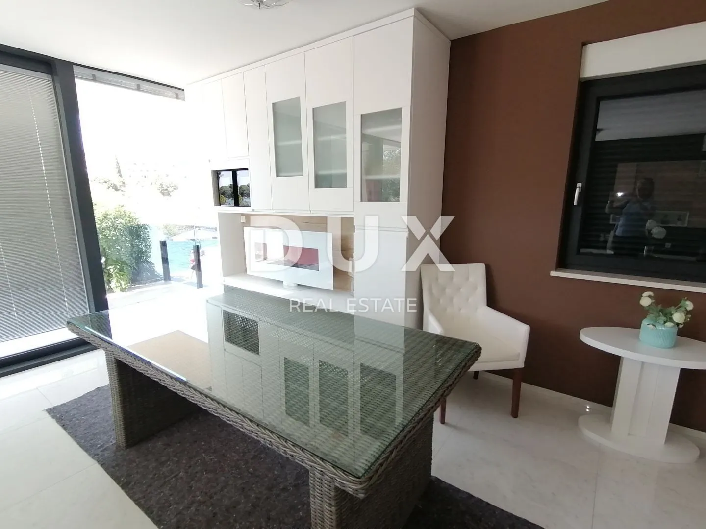 istra, pula - luksuzni stan od 200 m2 prvi red do mora! - slika 11