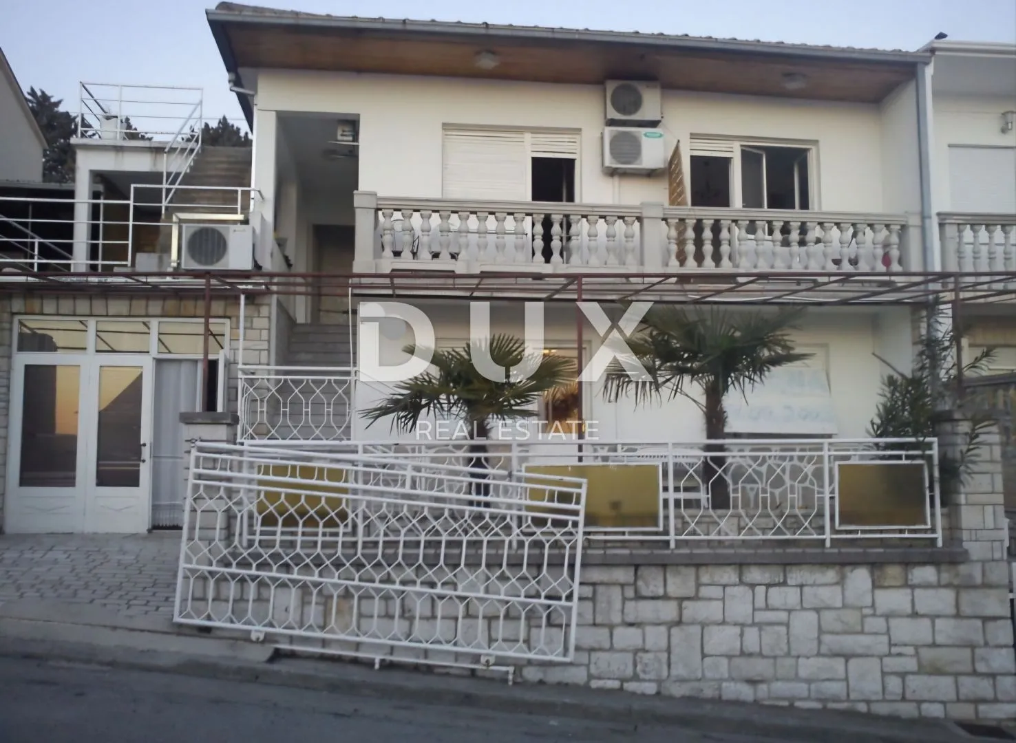 crikvenica - apartmanska kuća u blizini centra i plaže - slika 2