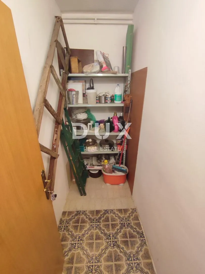 istra, pula - prostrana kuća od 673 m2 s pogledom na more - slika 24