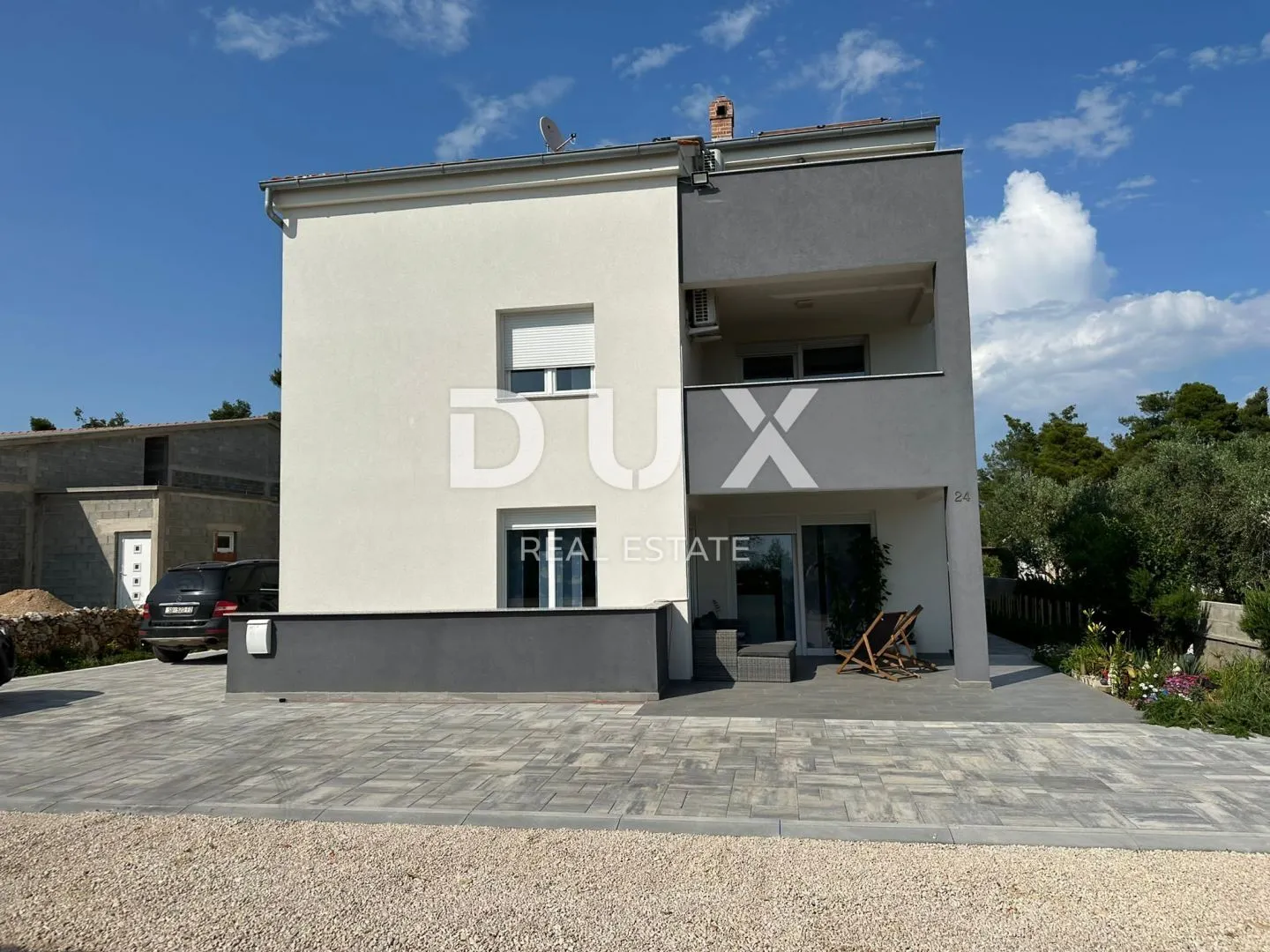 zadar, vir - prostrana kuća s 5 apartmana - slika 2