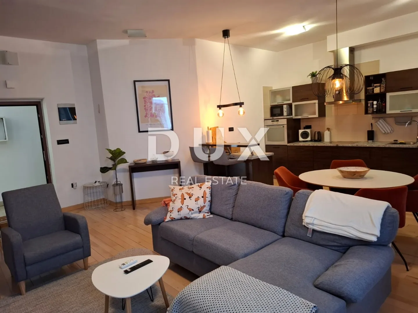 rijeka, strogi centar – idealan stan za život i rad u srcu grada - slika 4