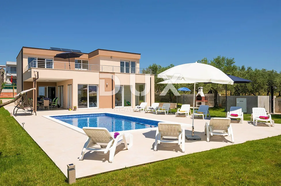 istra, vodnjan - moderna vila s prostranom okućnicom - slika 1