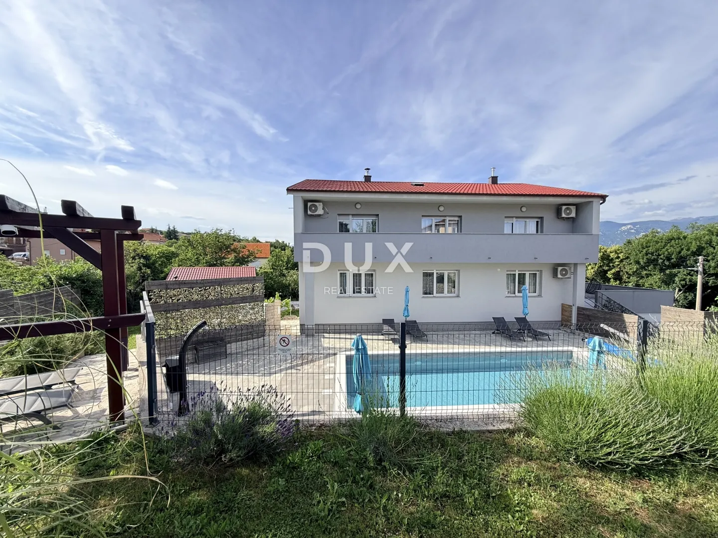 čavle - villa s 3 stana, grijanim bazenom, konobom i garažom - uhodani posao! - slika 30