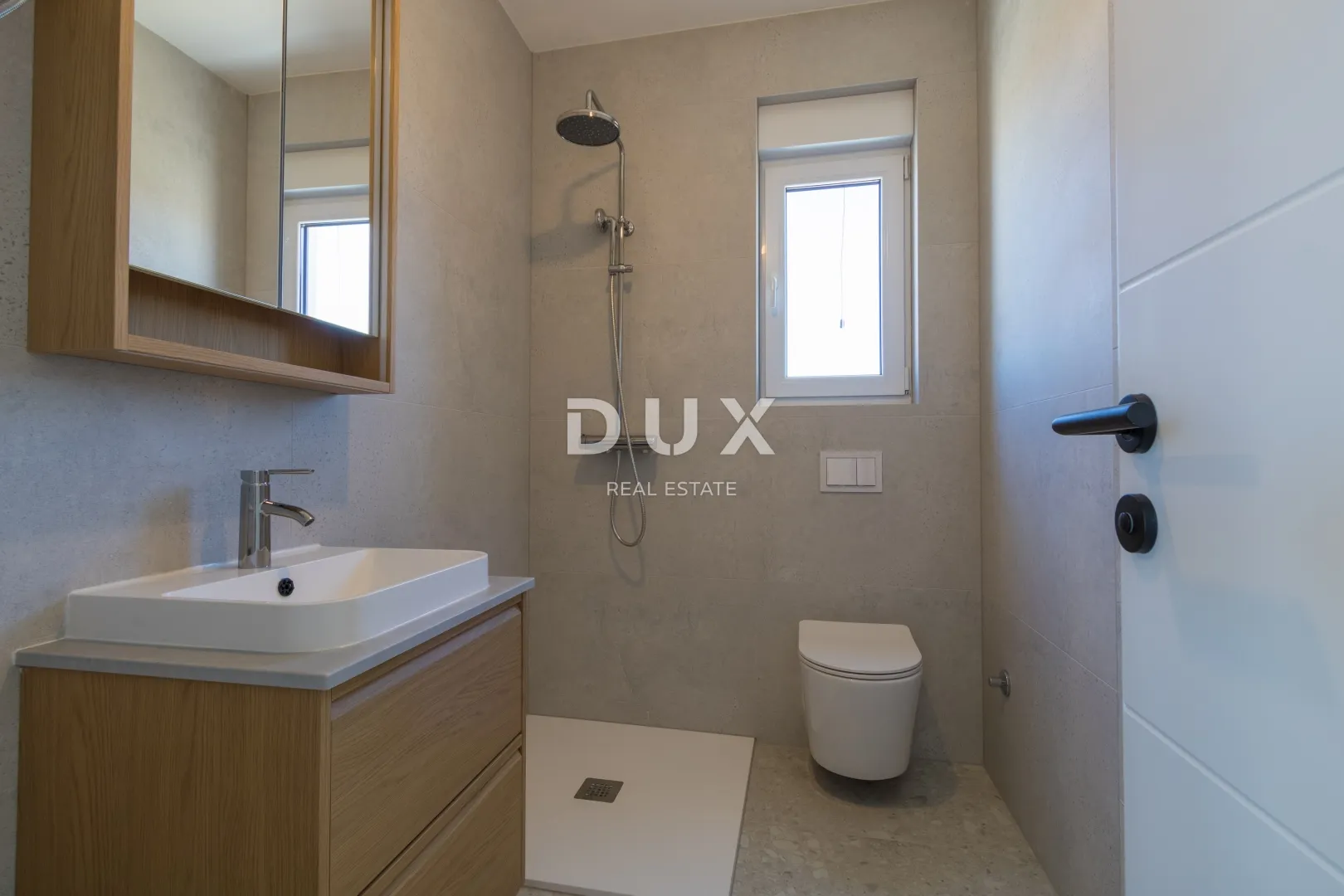 dalmacija, vodice - dvosoban stan na katu s 80m2 terase - slika 6