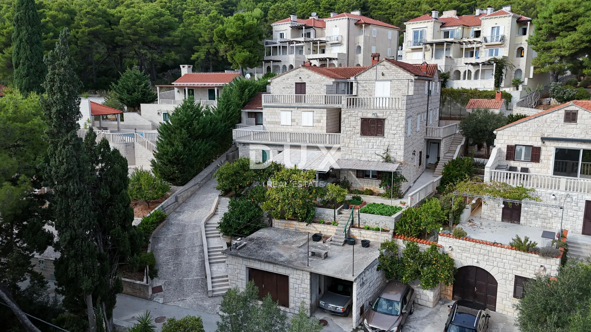 otok brač, sumartin - apartmanska kuća u kamenu s garažom 2.red do mora - slika 5