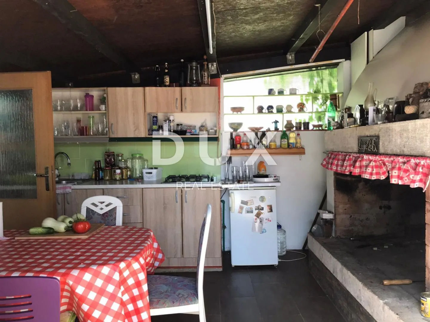istra, pula prekrasna samostojeća kuća - slika 6