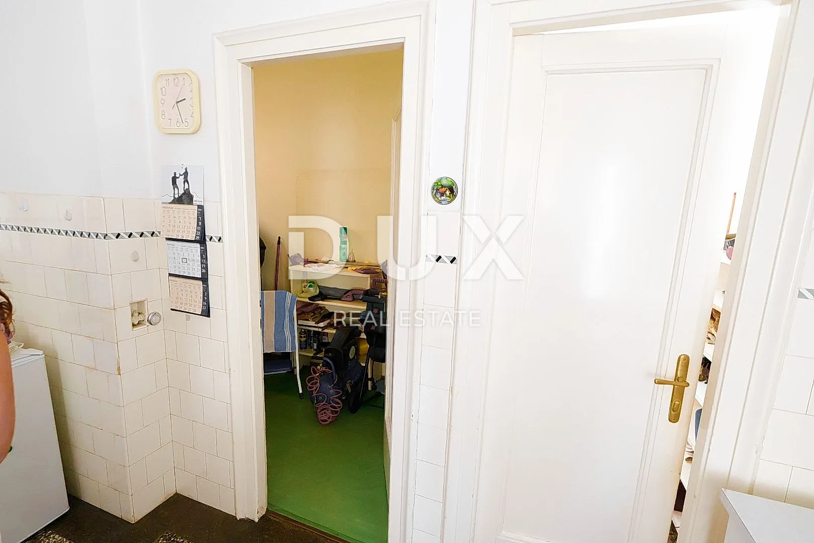 rijeka, pećine - samostojeća vila s pogledom na more - slika 19