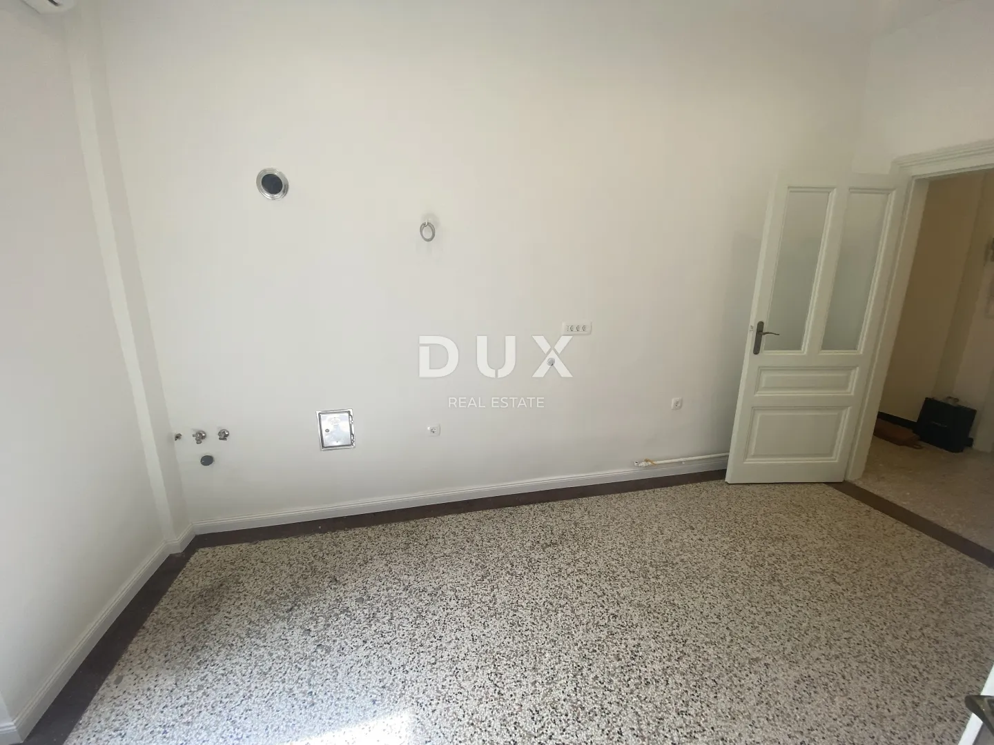 rijeka, centar - dvosoban stan - slika 8